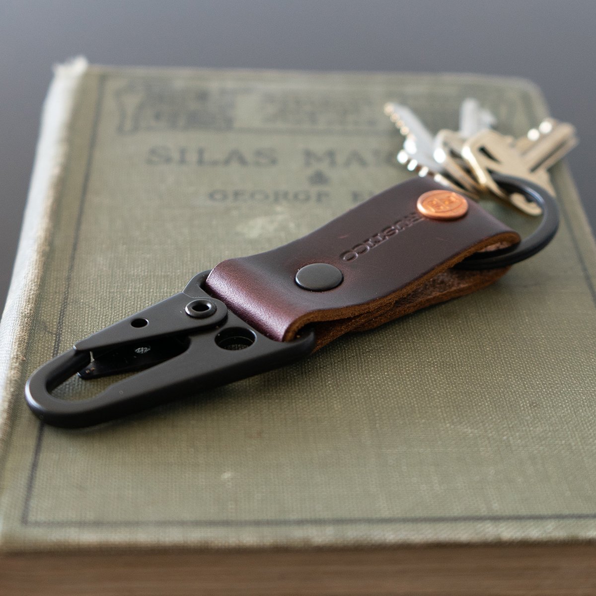 Small Tag Leather Keychain - Great gift – Rustico Corporate