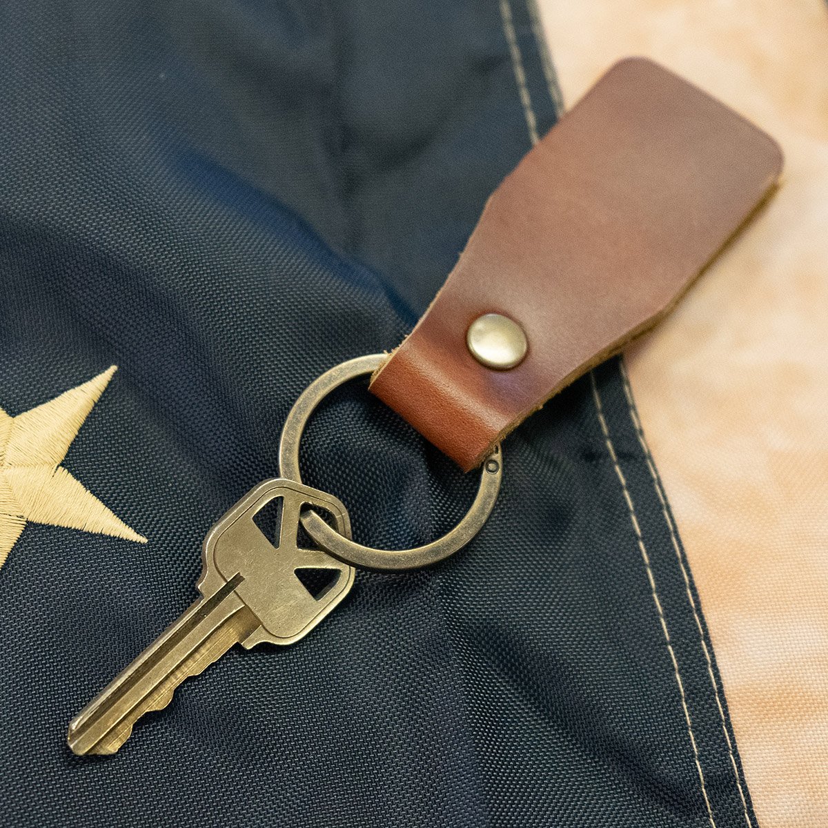 Rustico Loop Leather Keychain in Buckskin AC0131-0005